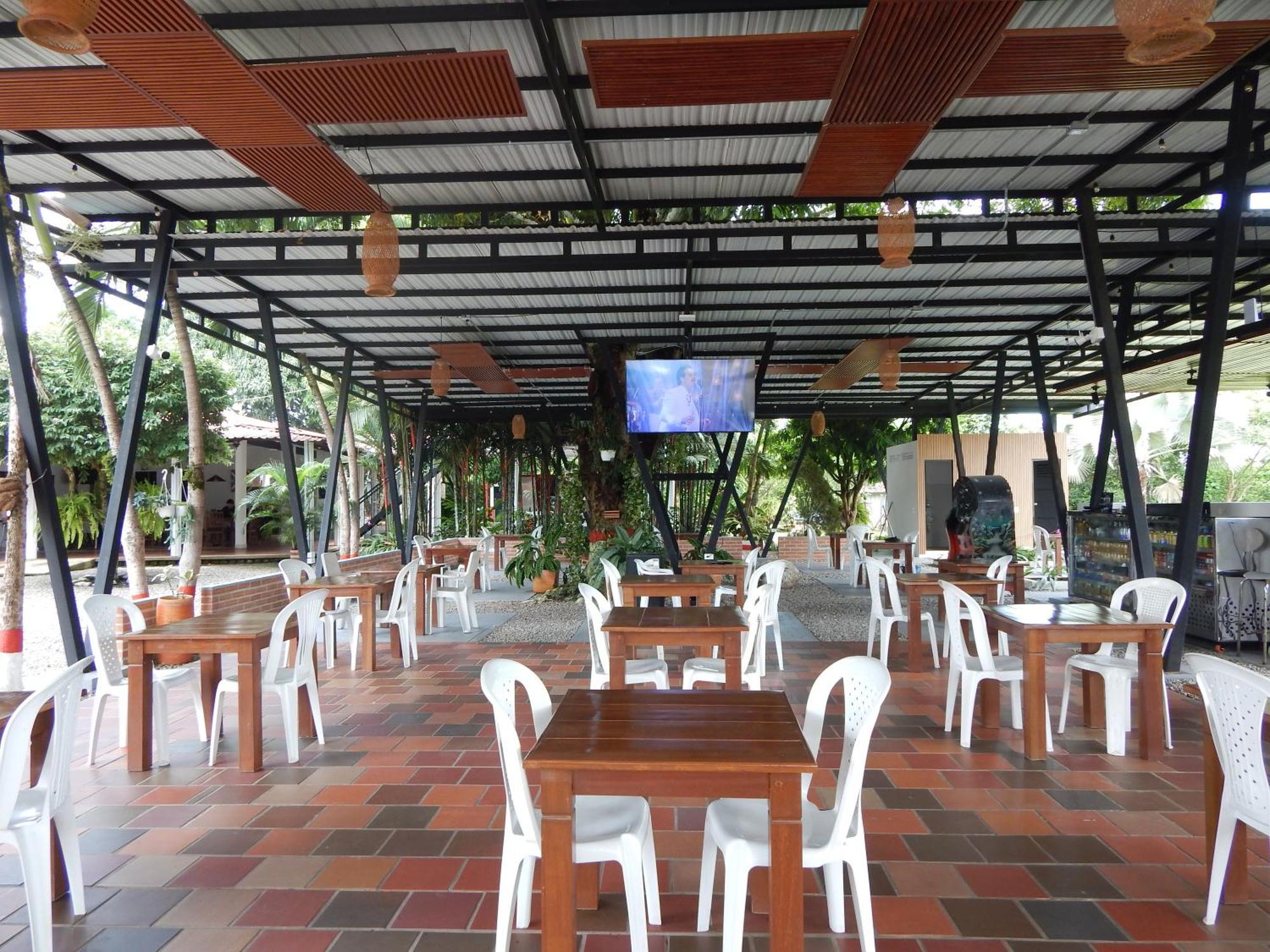 Hotel Campestre Las Palmas Sas Villavicencio Exteriör bild